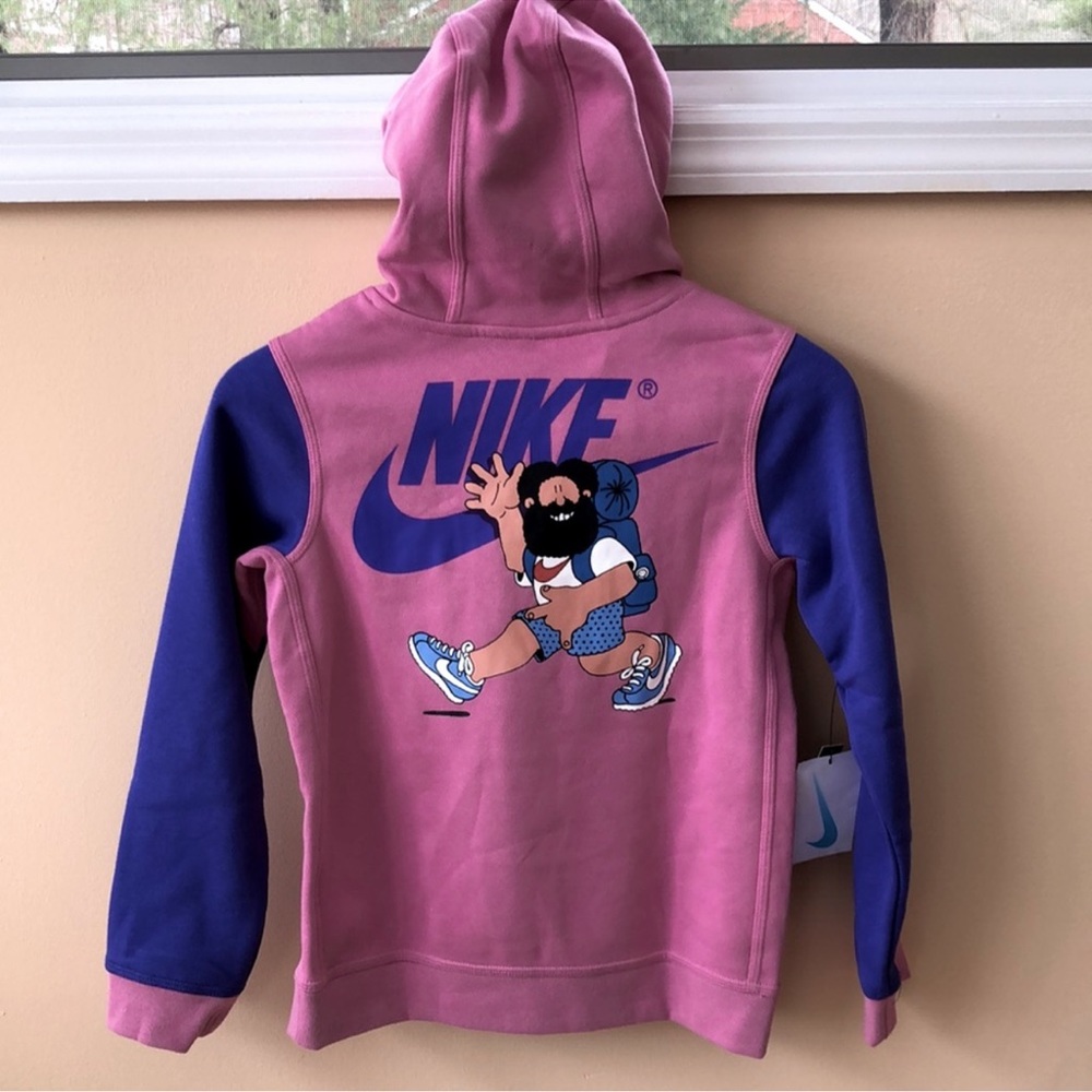NWT Nike big kids fleece hoodie with hiking mascot